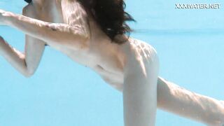 Sexy naked erotics with Lana Lelani in the pool