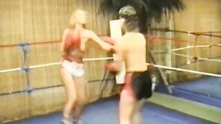 BKFB-01 Claudia vs Robin boxing topless