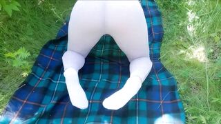 The sex picnic ended with cum on her big ass