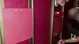 Video Amateur Reality - Brazilian Woman HotWife with big ass - I went to a swing club in São Paulo, Brazil. I did blowjob on a big dick at the GLORY HOLE in the Casa de Swing room. I felt the man's finger in my pussy and I came.