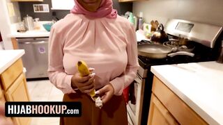 No Nut November FAILED: Big Titted Hijab Babe Lily Starfire Made Me Cum On Her Face - Hijab Hookup