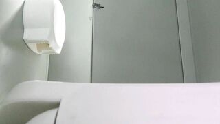VIDEO BY A HIDDEN CAMERA IN A DISCO BATHROOM