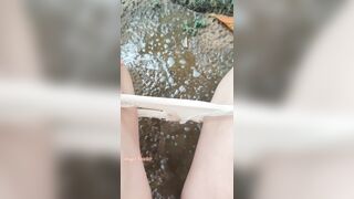 Massive Pee to the wet sand and make a puddle [Close up]