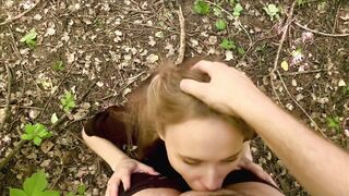 Fucked a hot wife in the park and cum on her face