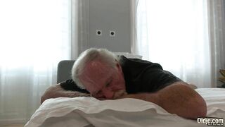 Massage in bed turns into dirty hardcore sex with grandpa and young girlfriend