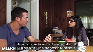 MIA KHALIFA - Sexe interracial avec une fille arabe triste et des mecs afro-américains bien dotés