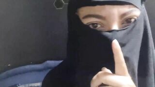 Hijabi Squirting for allah in iran
