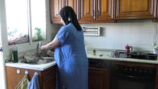 Pregnant Egyptian Wife Gets Creampied While Doing The Dishes
