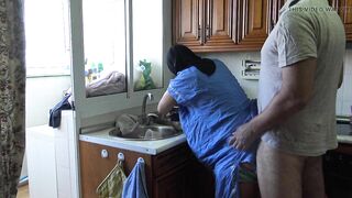 Pregnant Egyptian Wife Gets Creampied While Doing The Dishes