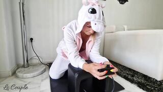 Unicorn Milf rides on a Sybian sexmachine and she almost gets a blackout