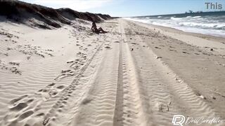 I gave a blowjob to a tourist walking along the beach POV - Drii lamb