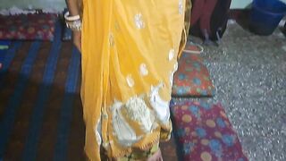 New marriage bhabhi ko Chudai Indian desi Facking