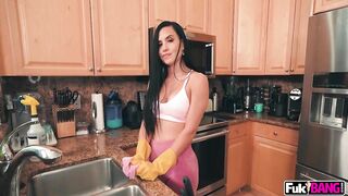 Sandy Love Maid Get Quick Cash Quick Clean.mp4 (Sandylovee )