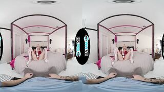 WETVR - First VR Creampie Porn With Toy Using Blonde Jessie Saint