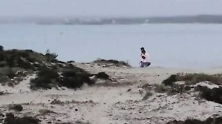 Couple spied on while fucking on the beach