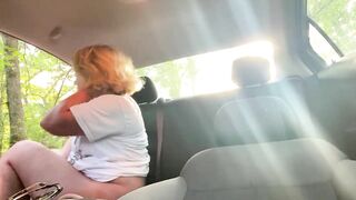 BBC rails her in the back of car and cums all over her face