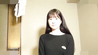 An 18-year-old neat and clean amateur. She is a Japanese beauty with black hair. She has a blowjob and creampie sex with shaved pussy. Uncensored