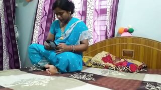 Hot wife Rakhi in blue saree fucking with her boyfriend to penetrate hard inside pussy on Xhamster 2023