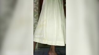 Horny Bangladeshi Bhabhi Saree Pissing boobs Hard Fingering Bangladeshi viral video 2023