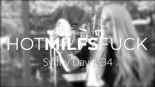 Hot Milfs Fuck - Blonde Sydny Davis Fills & Pleases Both Holes!