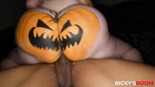 RICKYSROOM Big ass Halloween pumpkin with Abigaiil Morris