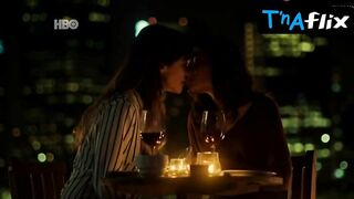 Arieta Correa Lesbian Scene in The Secret Life Of Couples