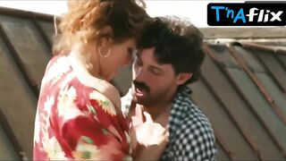 Monica Barladeanu Breasts Scene in Despre Oameni Si Melci