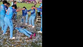 Smriti Mandhana Sexy Scene in Women Sports Person Hot