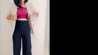 Smriti Mandhana Sexy Scene in Women Sports Person Hot