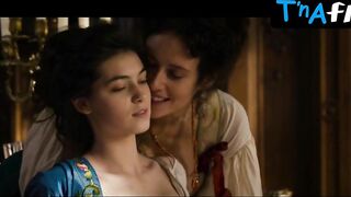 Anamaria Vartolomei Lesbian Scene in L'Echange Des Princesses