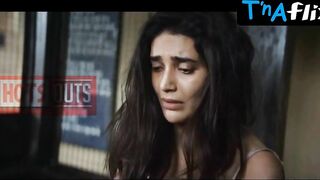 Karishma Tanna Thong, Underwear Scene in Scoop