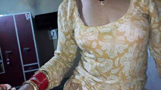 Bhabhi Caught Masterbating Get Fuck Her Wet pussy