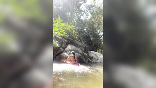 ! Outdoor sex! I let myself be fucked by a stranger in the river