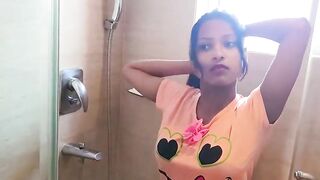 Cute Young Indian Wife Takes A Bath With Her Partner To Enjoy A Blowjob And A Good Fuck Xlx