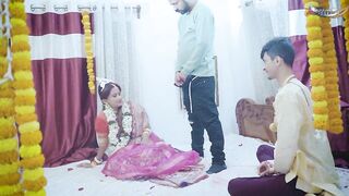 SHAADEE KE RAT HUSBAND KE SAMNE BOYFRIEND KE SATH HARDCORE SEX FULL MASTI