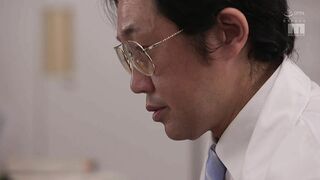 The Newly Appointed Mr. Tsukigumo Unexpectedly Shares A Room With An Otaku Teacher. I Was Shown In Front Of My Eyes How He Fell Into A Huge Cock, And I Got A Depressed Erection. Extremely Piss-crazy NTR Yoru T