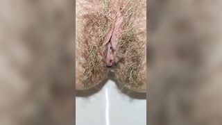 Creamy pink pussy peeing ???? Closeup pee fetish