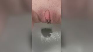 Short pee clip