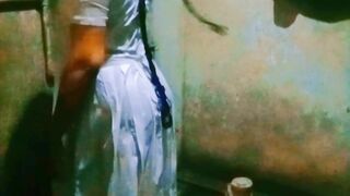 Srilankan school girl showing her sexy in bathroom, asian women sexual video, hot and sexy college girl bathroom sex video,sex