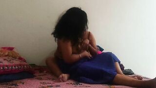 Indian babes with big natural titties have Lesbian sex - desi lesbian sex