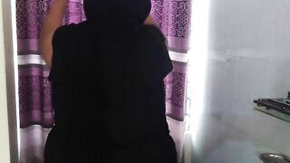 Syrian maid cleans Saudi owner's house in black burqa & Hijab, gets sex with owner and raises salary