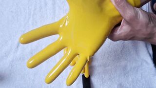 DreamofevolutionVip.de - Today Latex Gloves from Rubberfashion Yellow / Red /my first whispered words to you