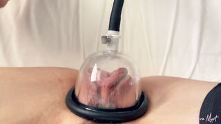 First time using a pump on my pussy and cum really hard - Eva Myst