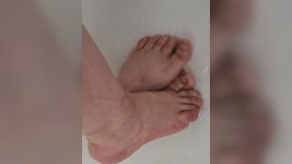 Look at my pretty feet while I shower (small feet size 3.5y) (5w)