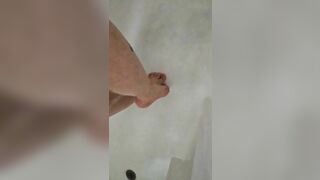 Look at my pretty feet while I shower (small feet size 3.5y) (5w)