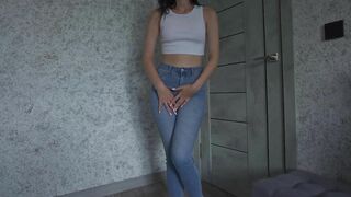 Female Real Desperation Pee In Jeans Because Locked the Door