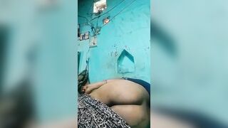 Desi girl showing her boobs and pussy