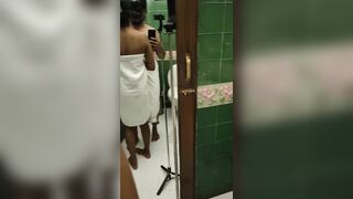 Indian Couple Go to Luxury Hotel Enjoy There and Fucked in Bathtub