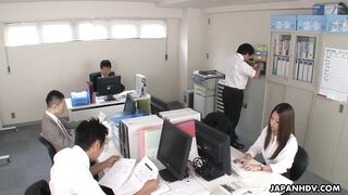 Japanese office lady, Satomi Suzuki cums, uncensored