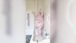 Come and Take a Shower with Me the SSBBW Goddess